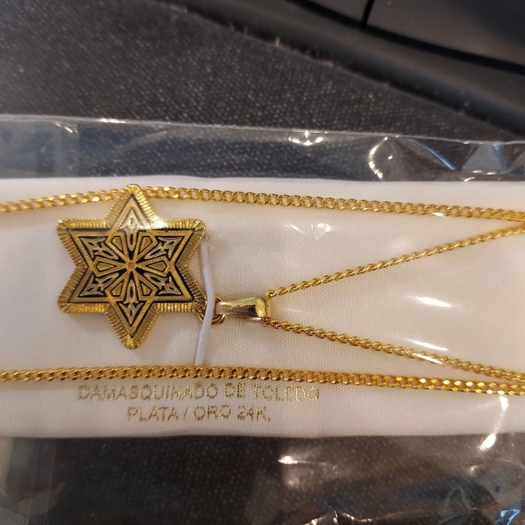 NWT Star of David necklace, made and purchased in Toledo Spain, 24k gold plated - Picture 5 of 5
